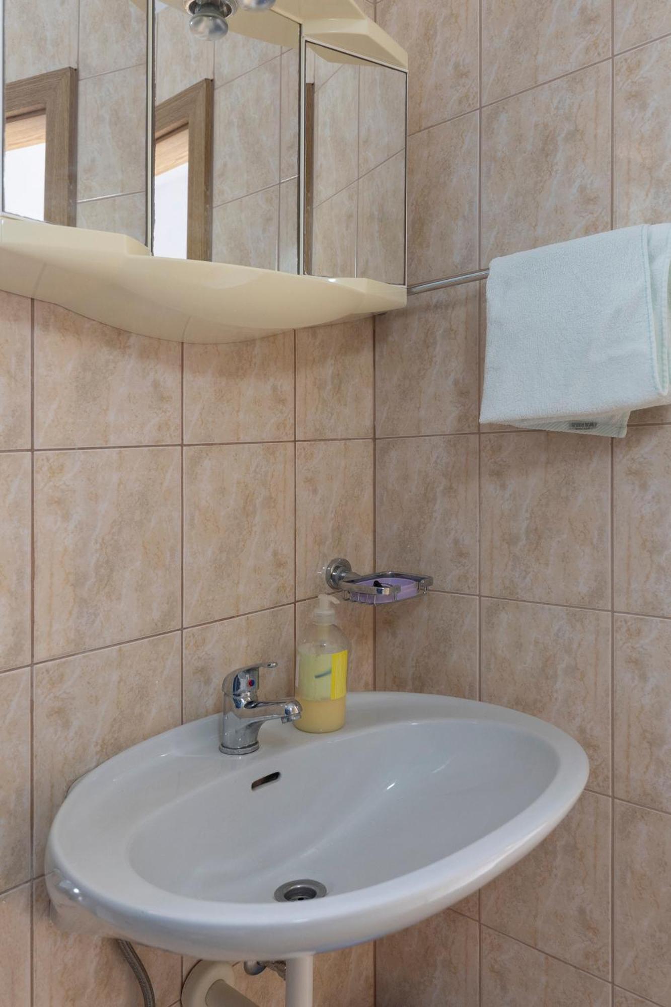 Apartments By The Sea Zuronja, Peljesac - 10137 Brijesta Quarto foto